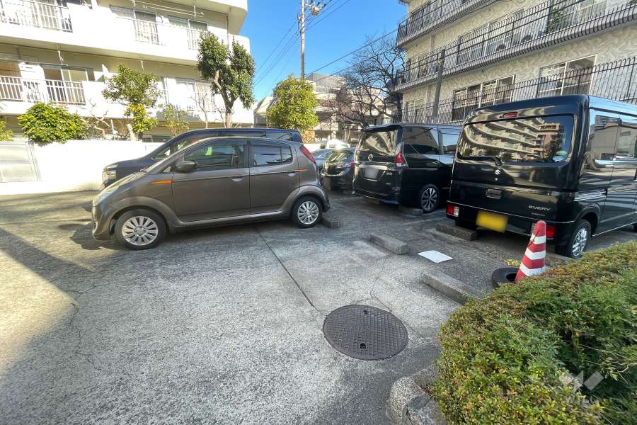 敷地内駐車場（屋外平面式）