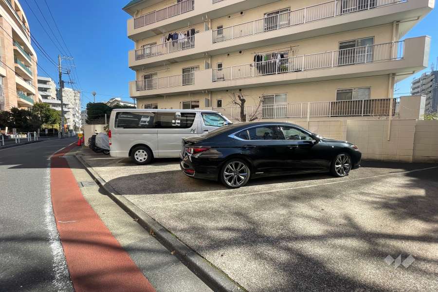 敷地内駐車場（屋外平面式）