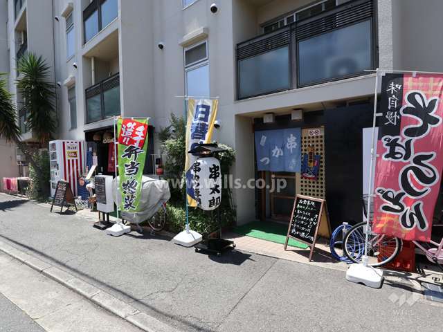 敷地東側1階部分店舗の様子