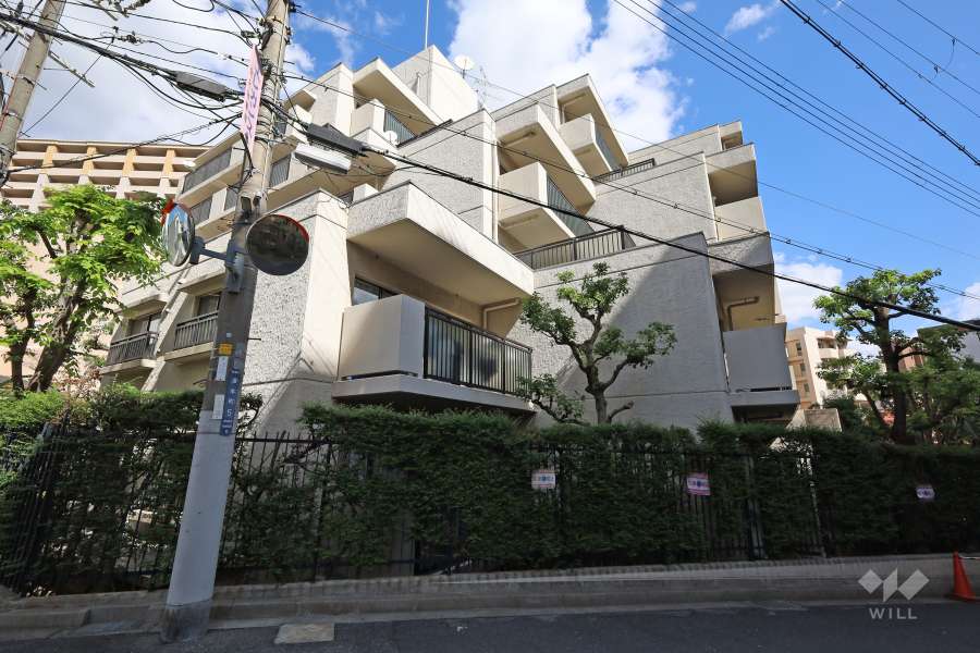 パレロワイヤル宝塚南口の外観（南西側から）