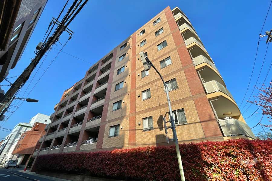 スターロワイヤル南大井の外観（南西側から）