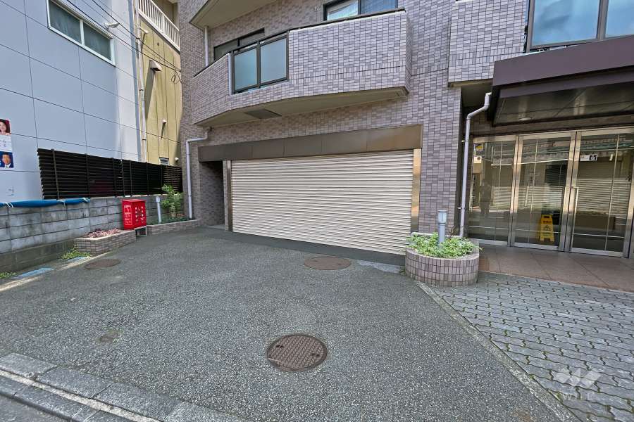 駐車場の出入り口