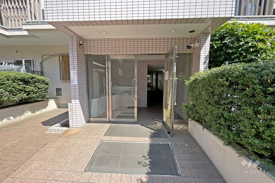 エントランスアプローチ（南側）