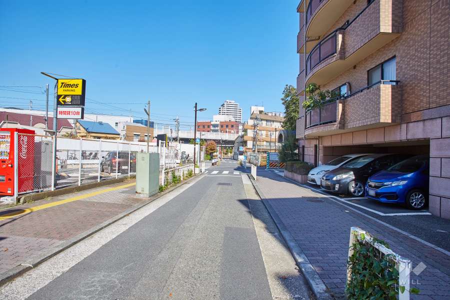 敷地北西側前面道路（南西側から）