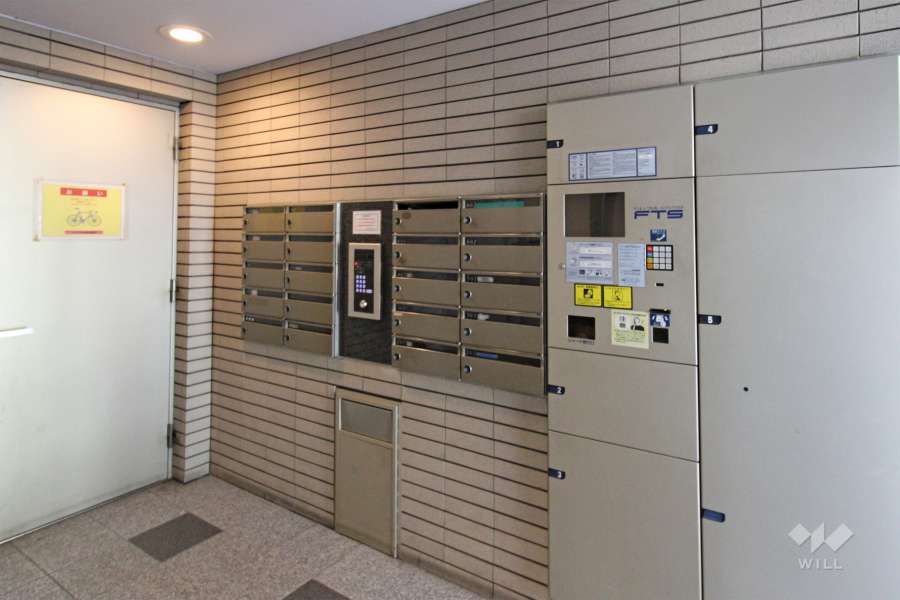 宅配ボックスと共用ポスト