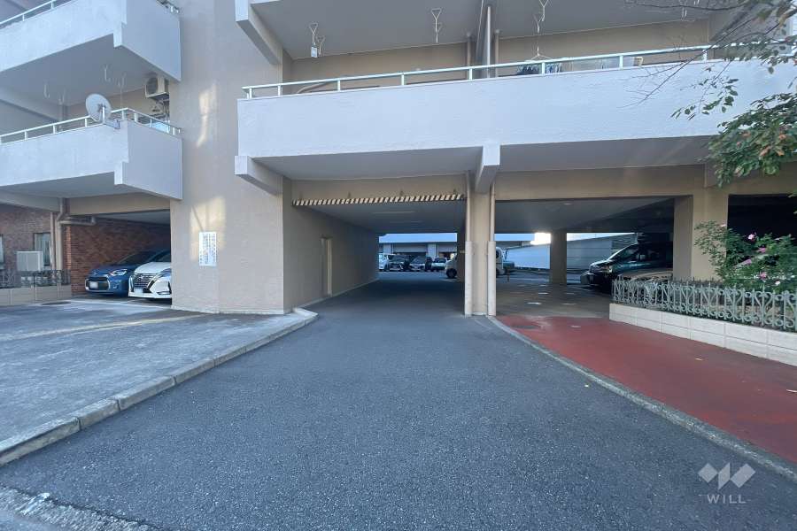 駐車場の出入り口
