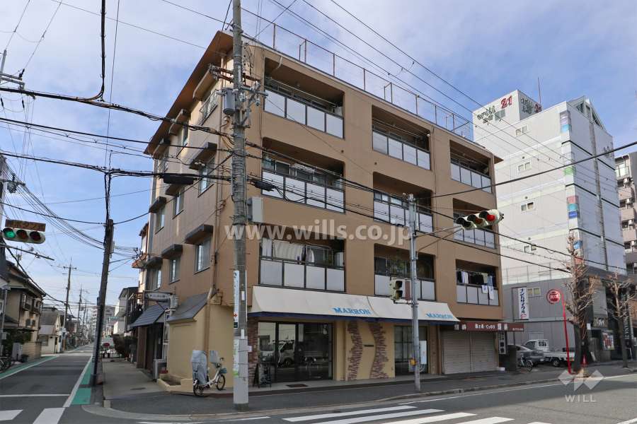 美和コーポの外観(南東側から)