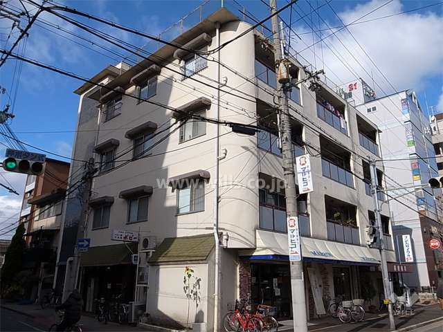 美和コーポの外観（南東側から）