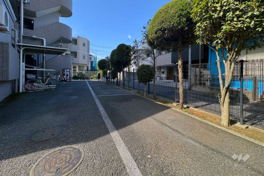 敷地内駐車場（屋外平面式）