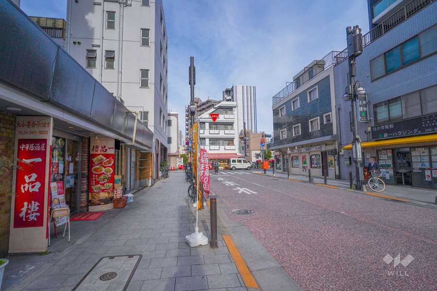 敷地南東側の前面道路