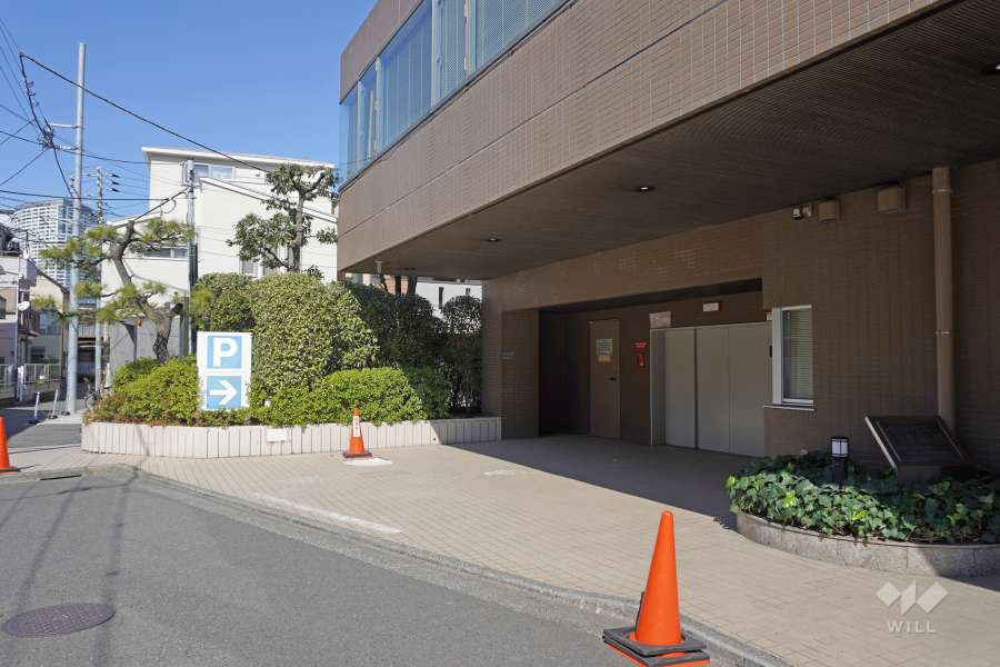 駐車場の出入り口