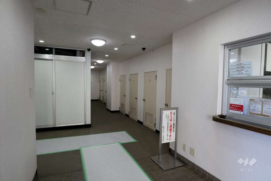 エントランスホール