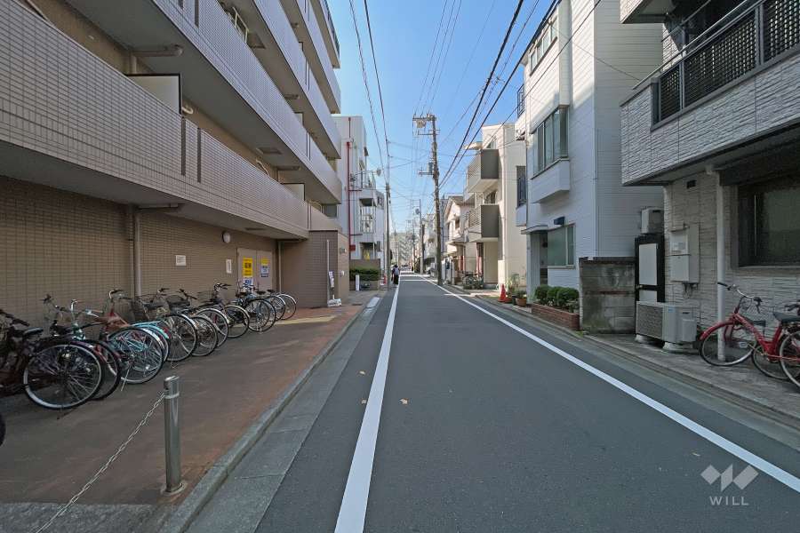 敷地西側前面道路