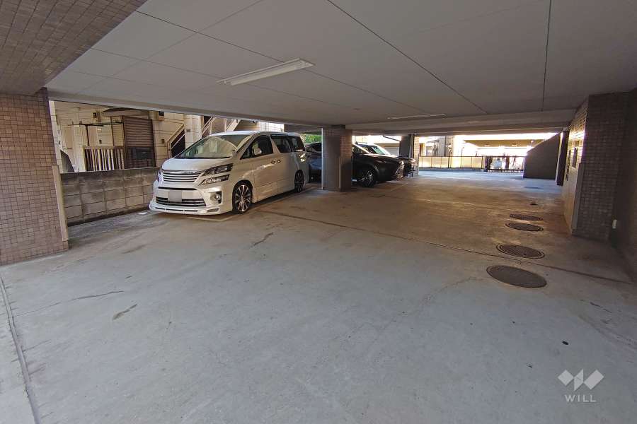 敷地内駐車場（屋内平面式）