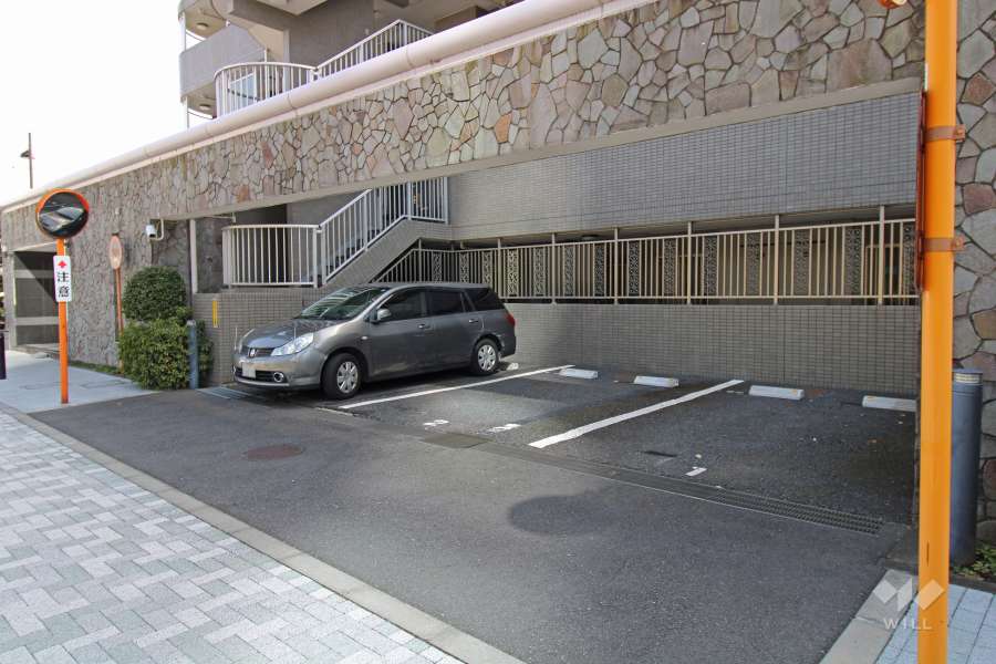 敷地内駐車場（屋外平面式）