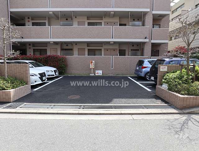 駐車場の出入り口