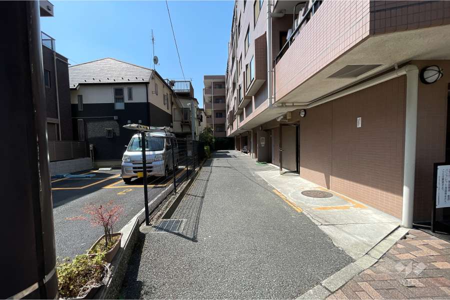 敷地内駐車場（屋外平面式、屋外機械式）