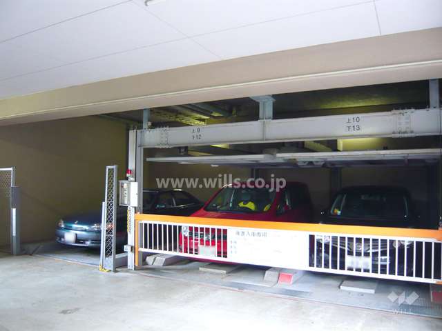 敷地内駐車場（屋内機械式）
