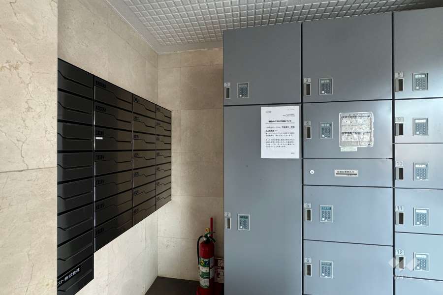 宅配ボックスと共用ポスト