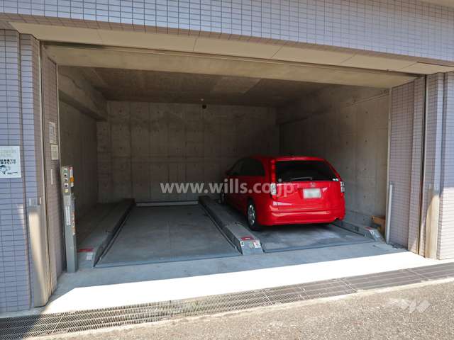 敷地内駐車場（屋内機械式）