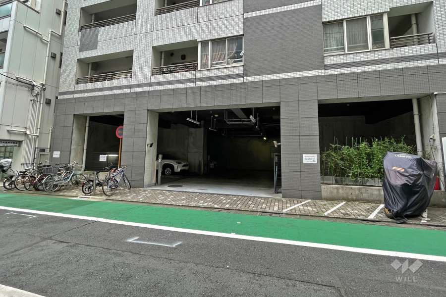 敷地内駐車場（屋内機械式）