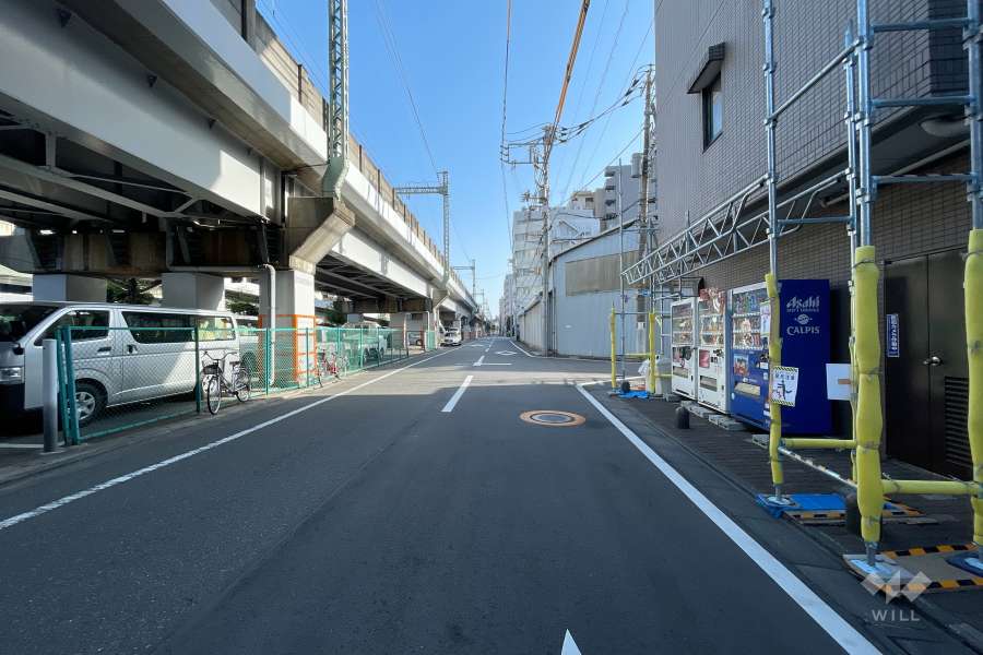 敷地東側の前面道路　