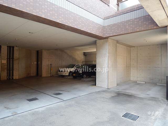 敷地内駐車場（屋内機械式と平面式）