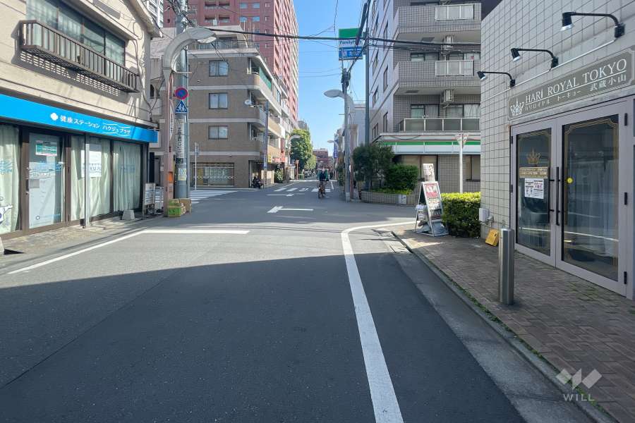 敷地北西側の前面道路