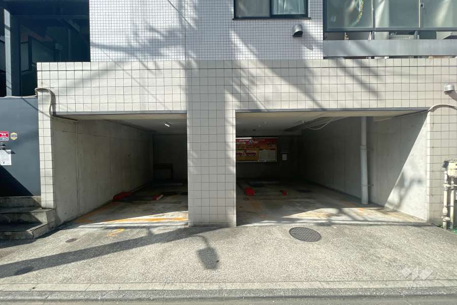 敷地内駐車場（屋内機械式）