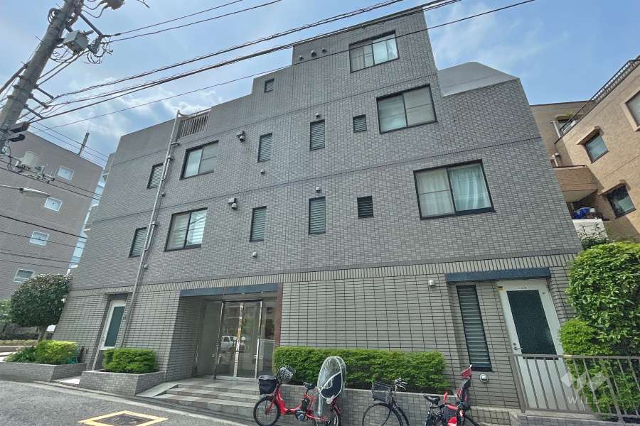 ワールドパレス不動前２の外観（北西側から）