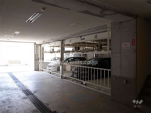 敷地内駐車場（屋内の機械式）
