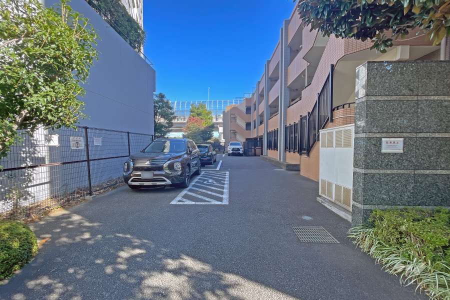 敷地内駐車場（屋外平面式）