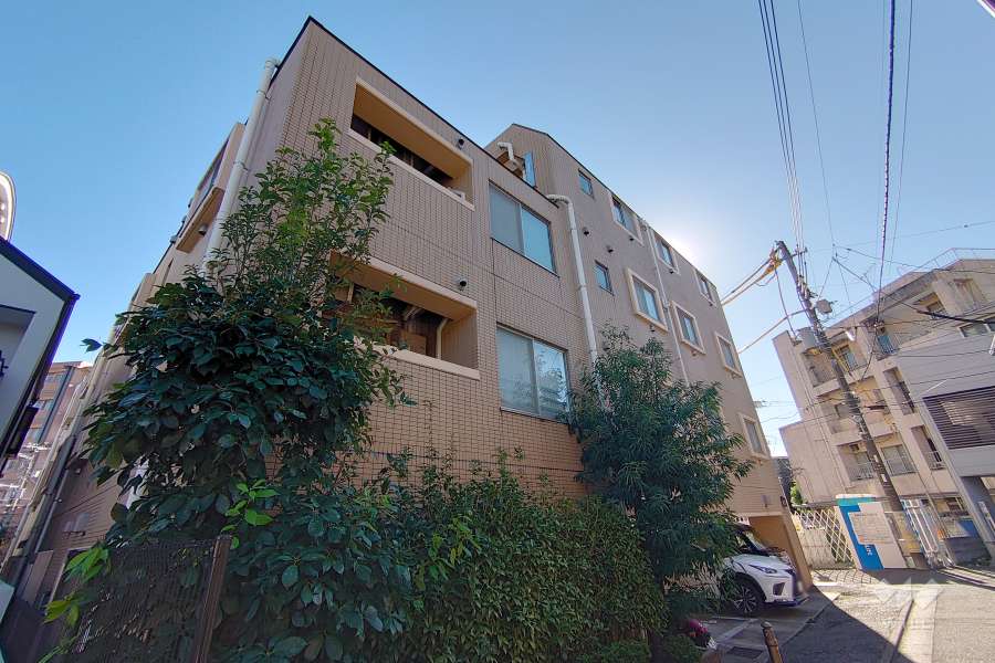 ベルス大崎百反坂の外観（北側から）