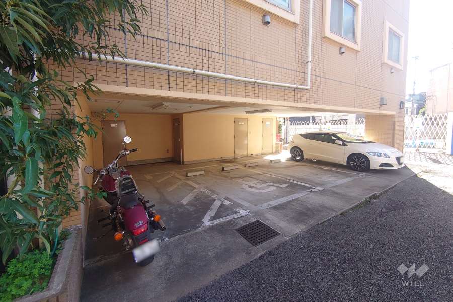 敷地内駐車場（屋外平面式）