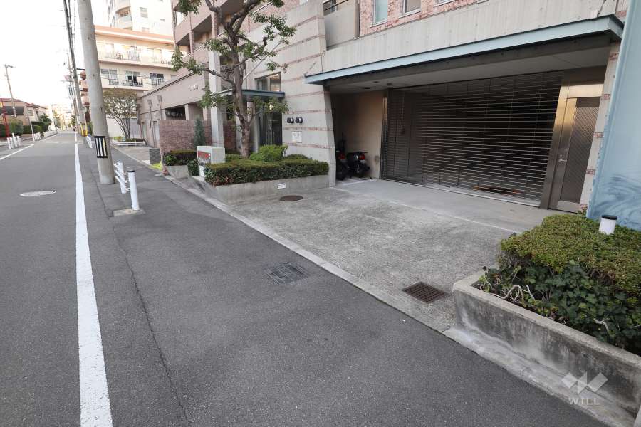 駐車場の出入り口