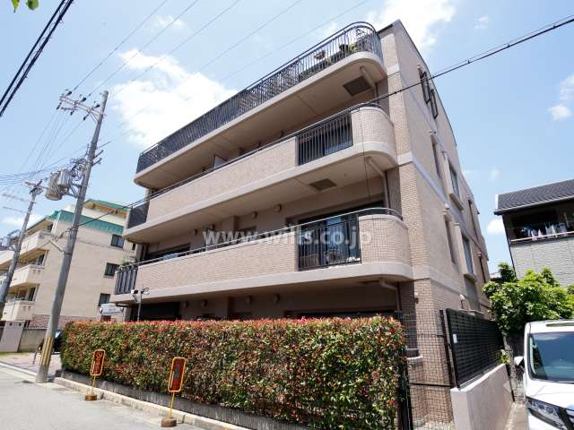 武庫之荘アーバンライフの外観（南東側から）