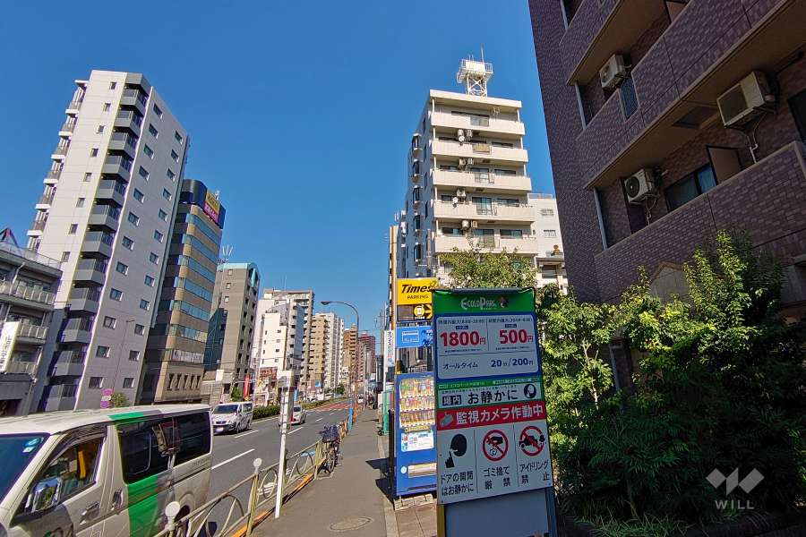 敷地西側は国道1号（第二京浜）に面しています。