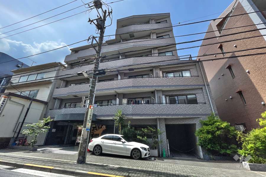 パレソレイユ目黒不動前の外観（北西側から）