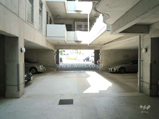 敷地内駐車場（屋内平面式）