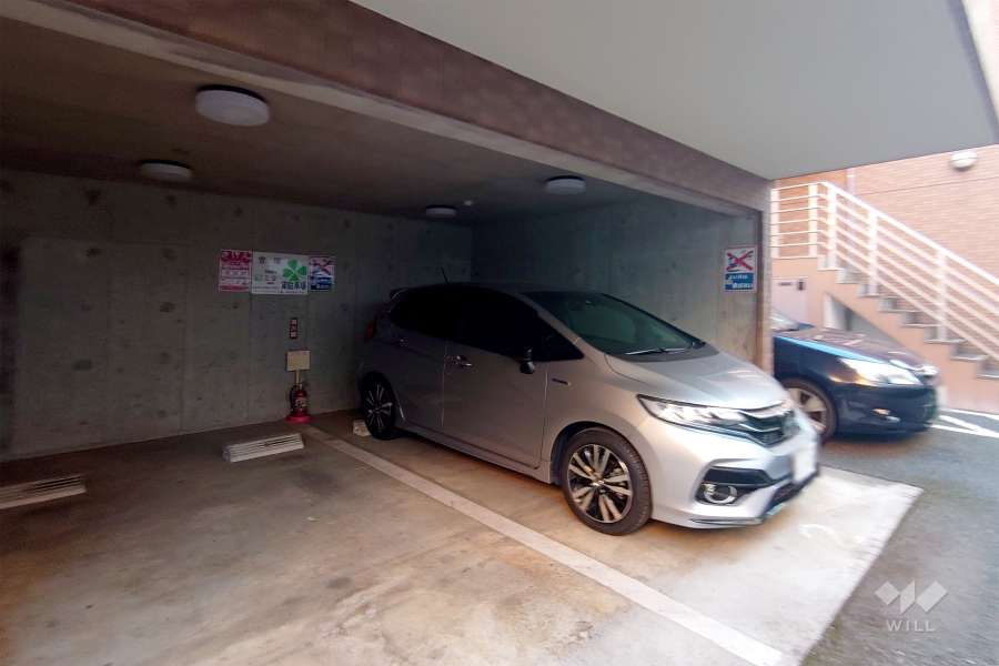 敷地内駐車場（屋内平面式）