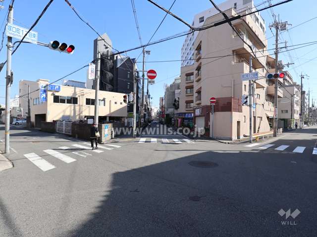 周辺道路（阪急塚口駅に続く道）