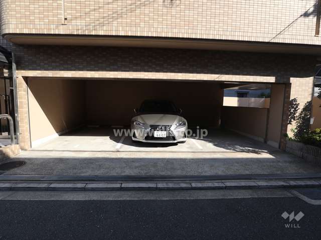 敷地内駐車場(屋内平面式)