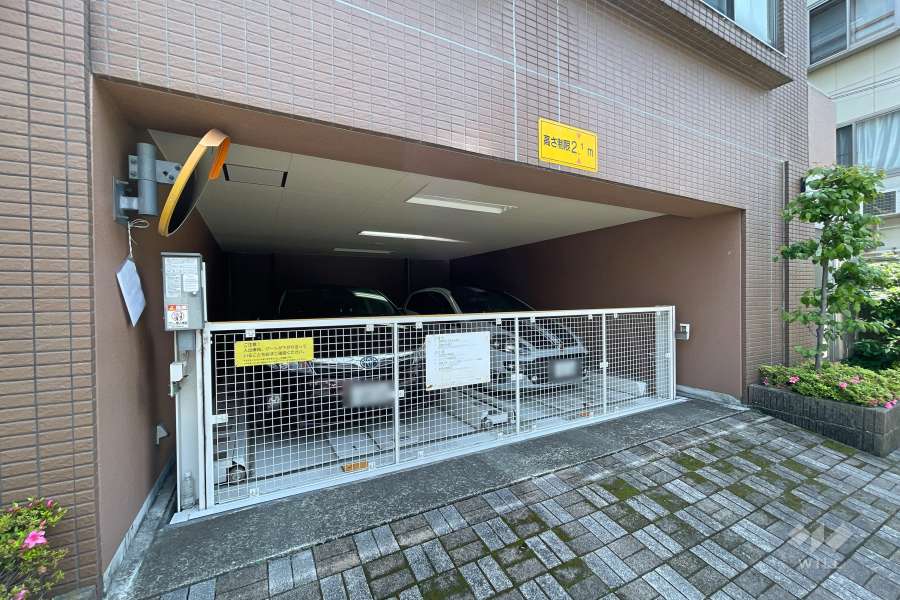 敷地内駐車場（屋内機械式）