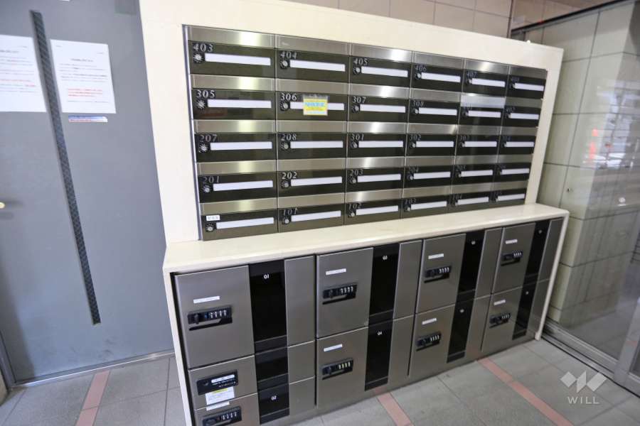 共用ポストと宅配ボックス