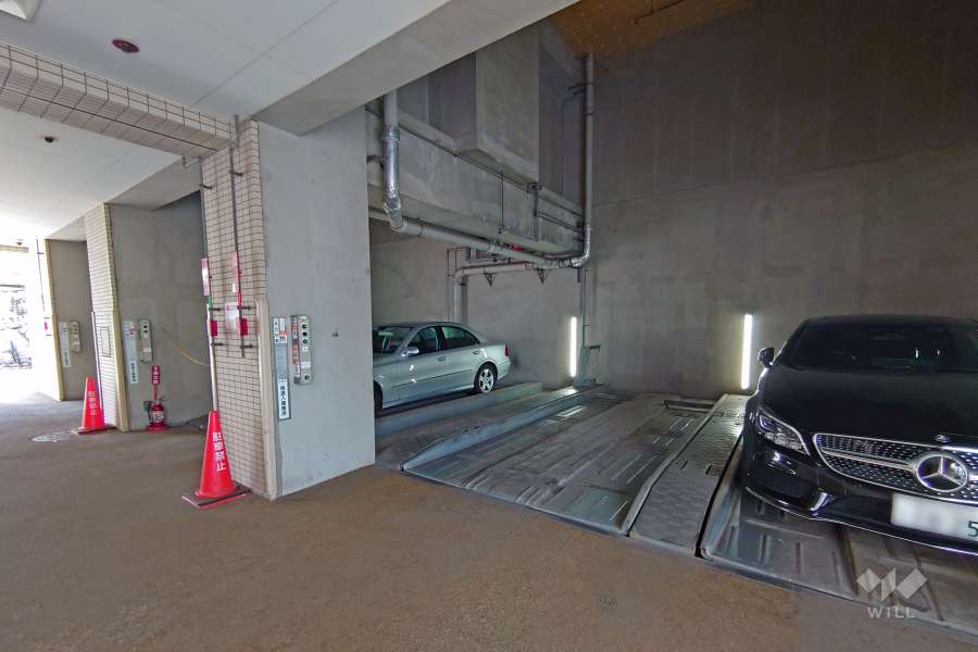 敷地内駐車場（屋内機械式）