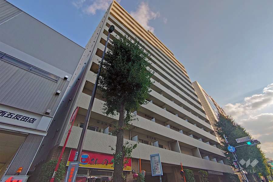 スカイコートヴィーダ五反田ウエストの外観（北西側から）