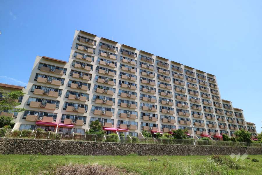 コープ野村宝塚の外観（南西側から）