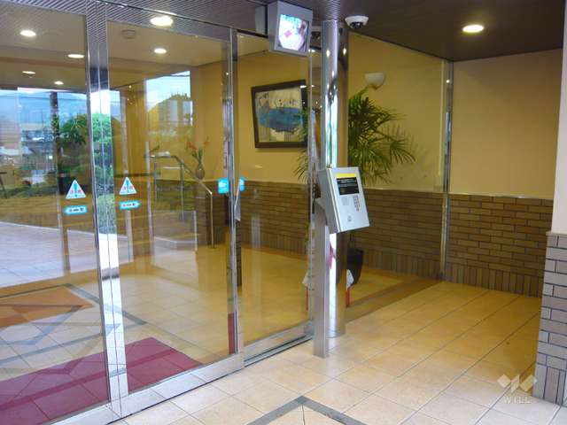 エントランスホール（オートロック付き）