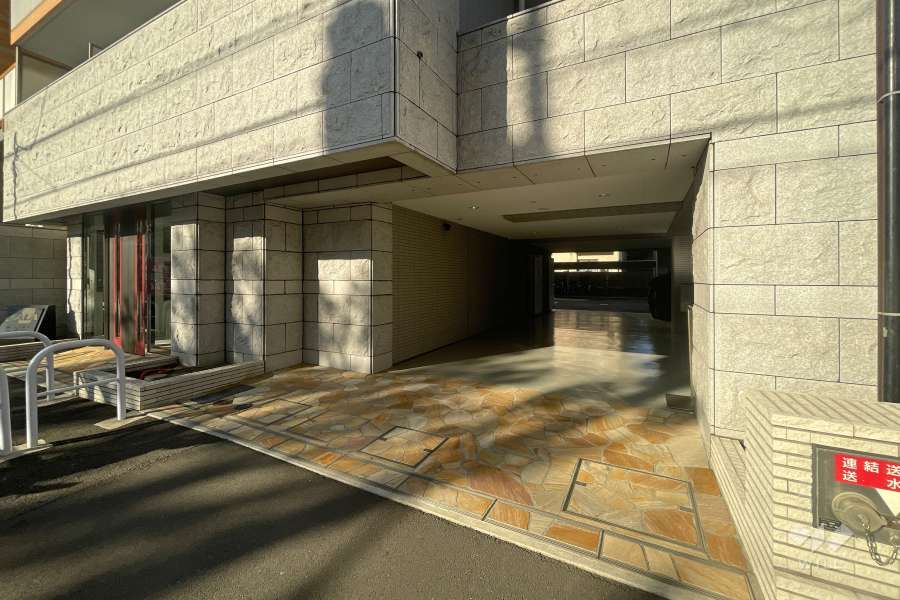 駐車場の出入り口