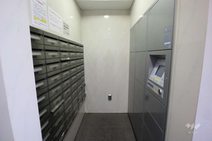 共用ポストと宅配ボックス